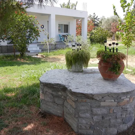 Lakis Apartment *