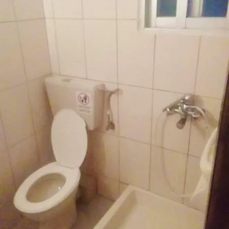 Apartment Lakis *
